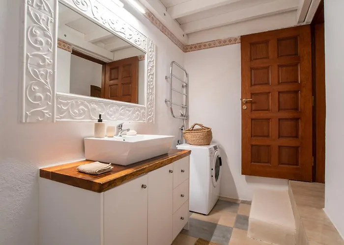 Maggano Paros 2 * Angairia