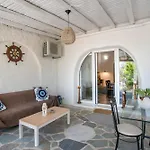 Maggano Paros 2 Apartment Angairia